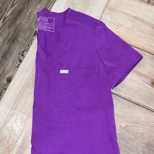 Figs size small purple Catarina one pocket scrub top